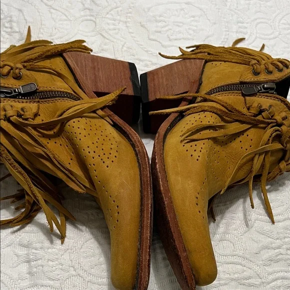 Western Ankle Boots Women Size 8.5 Tan Fringe - Picture 8 of 11